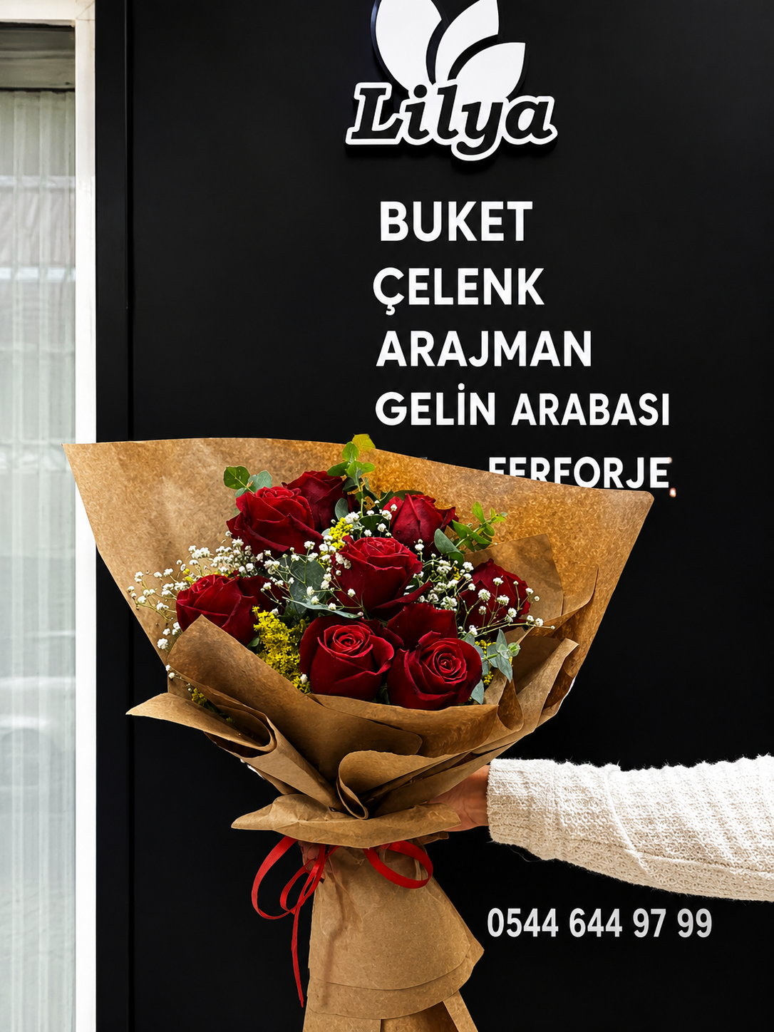 K�rm�z� G�l Buketi Kraft