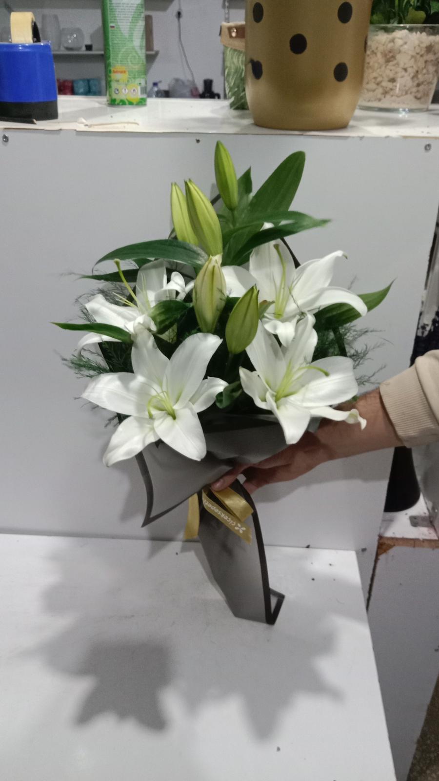 Beyaz Lilyum Buketi
