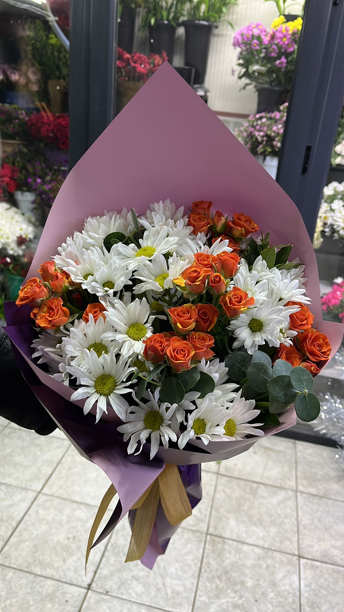 Papatya ve �ardak Turuncu G�l Buketi