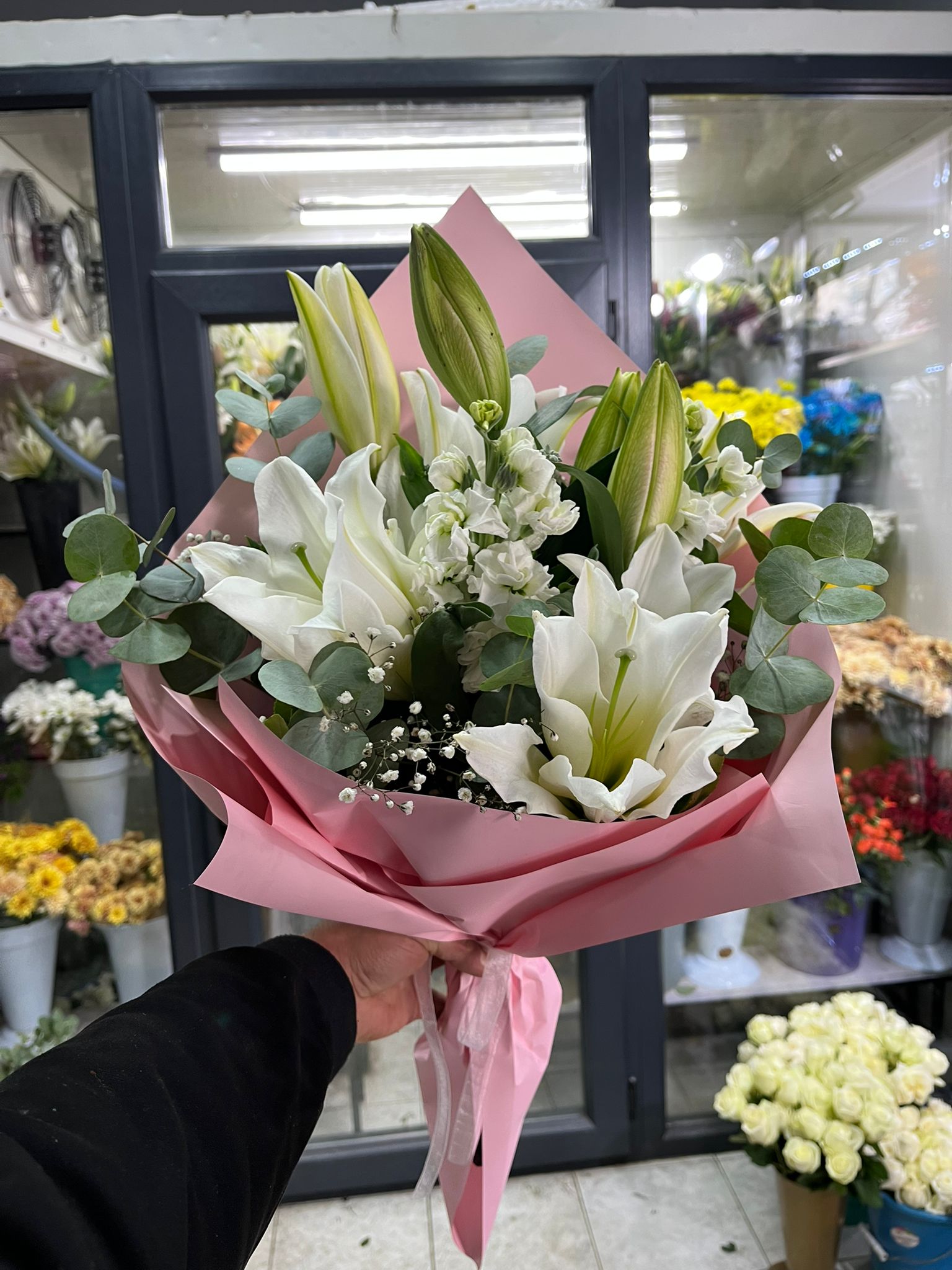 Beyaz Lilyum Beyaz �ebboy Buketi