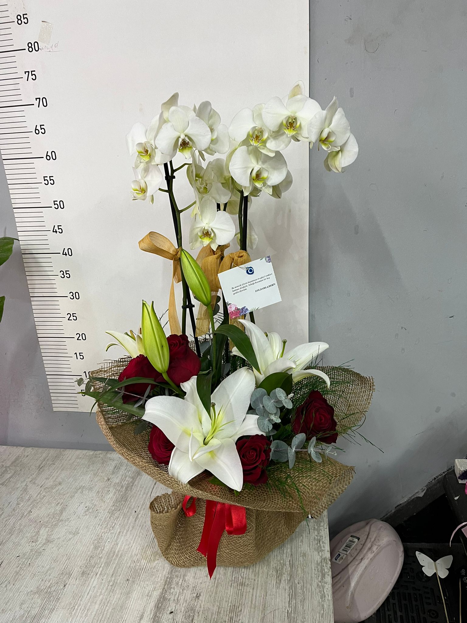 Orkide Lilyum Ve K�rm�z� G�l