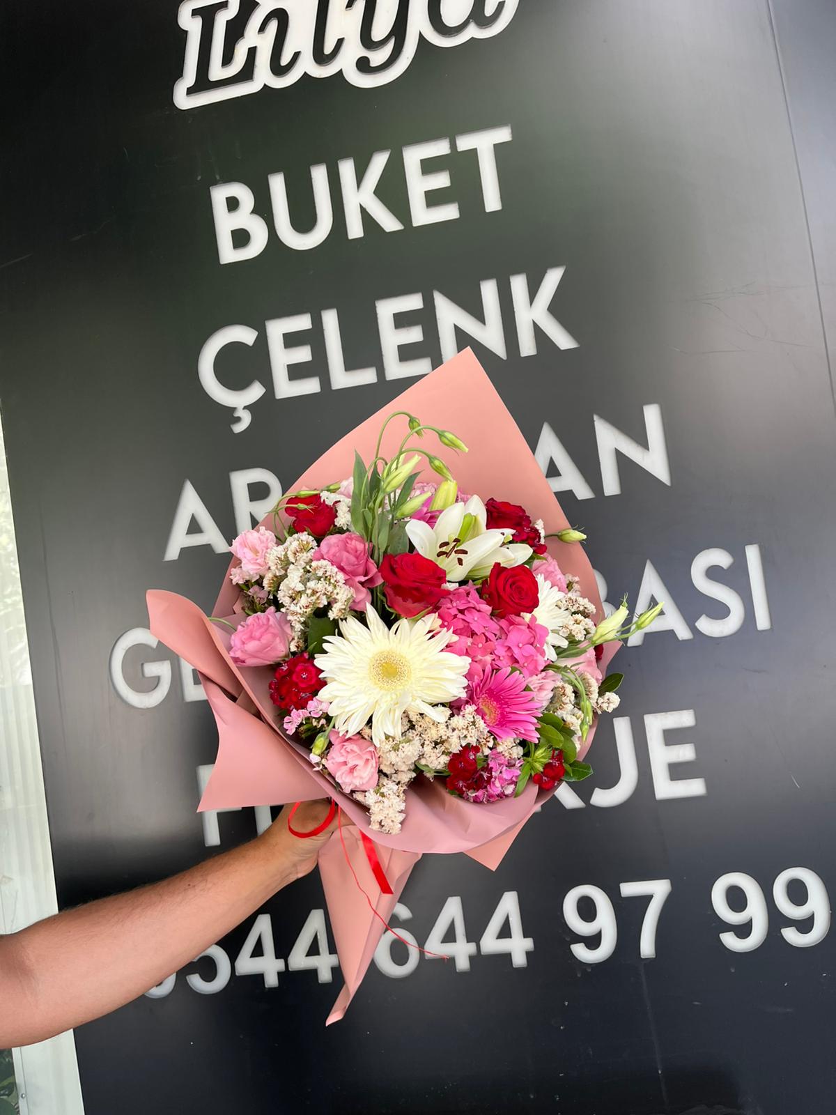 Kar���k Renkli Buket 2